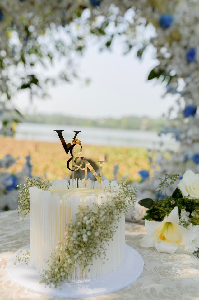 Wedding cake by Rangika