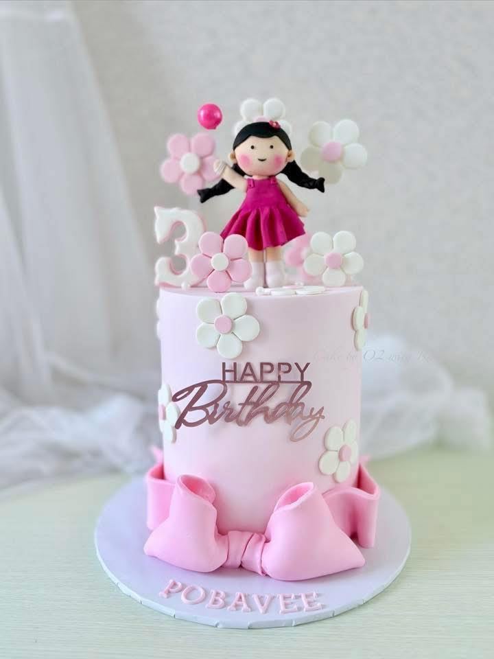 Custom birthday cake by Cake by O2, Colombo