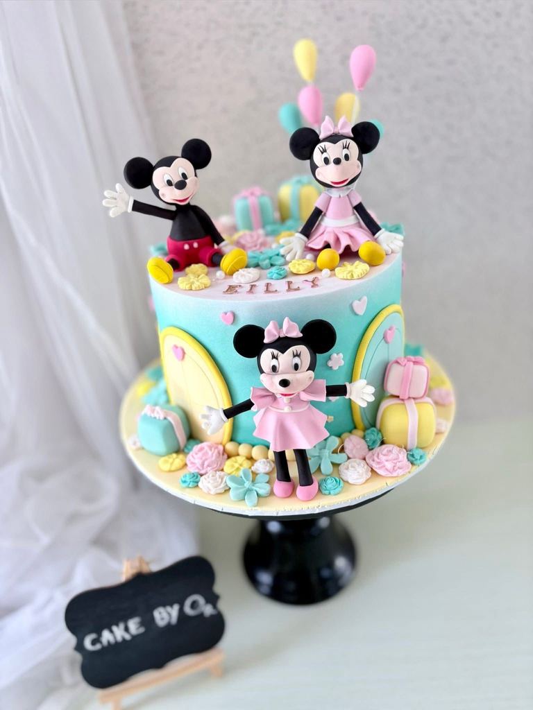Custom birthday cake by Cake by O2, Colombo