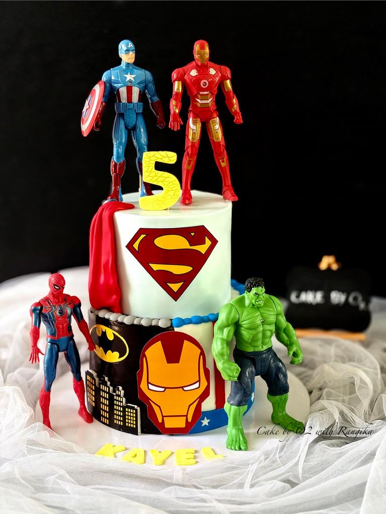 Custom birthday cake by Cake by O2, Colombo