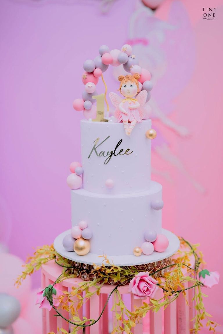 Custom birthday cake by Cake by O2, Colombo