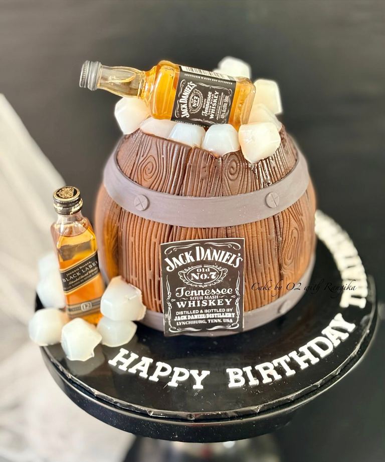Custom birthday cake by Cake by O2, Colombo
